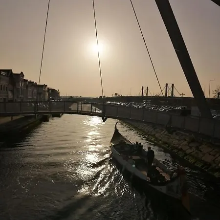 Espelho Da Ria No Coração De * Aveiro