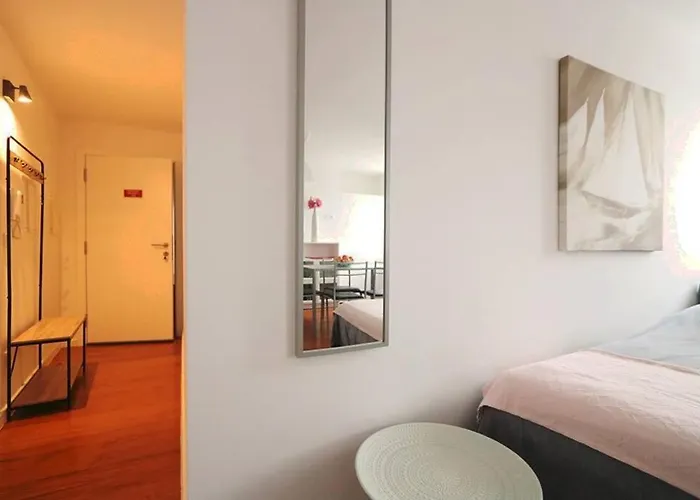 Espelho Da Ria No Coração De * Aveiro