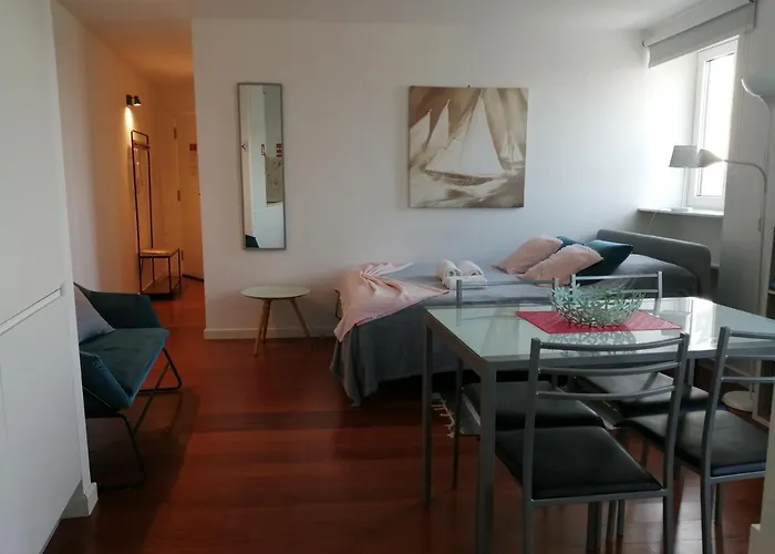 Espelho Da Ria No Coração De * Aveiro