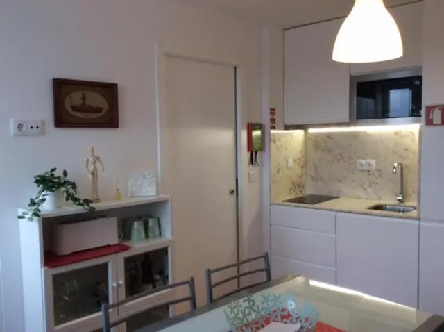 Espelho Da Ria No Coração De Apartamento Aveiro