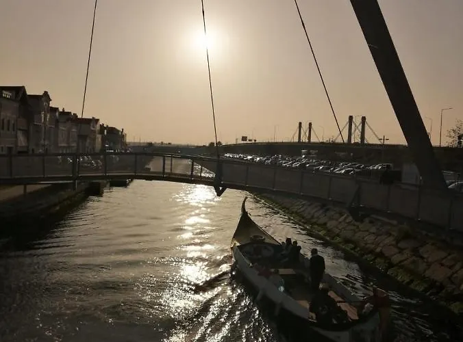 Espelho Da Ria No Coração De * Aveiro